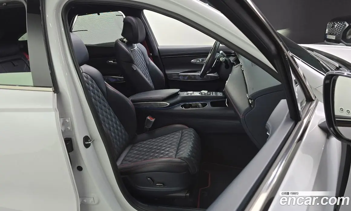 Genesis GV70 2022 2.5 автомат (гидро), фото 12