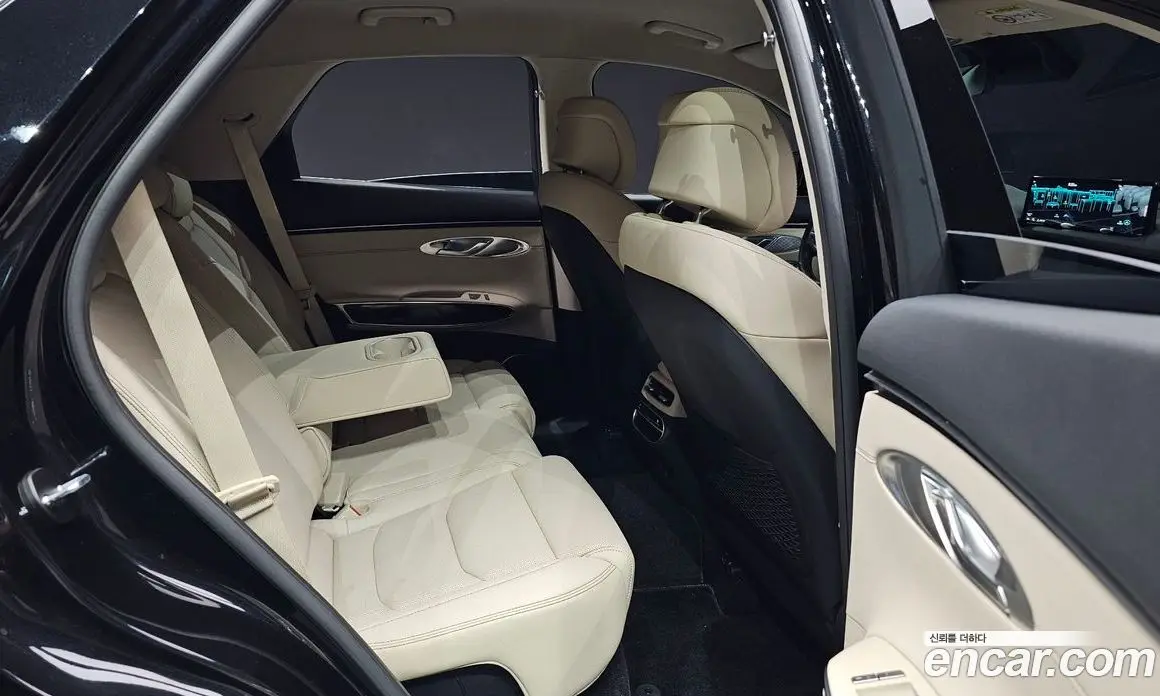 Genesis GV70 2023 2.5 автомат (гидро), фото 17