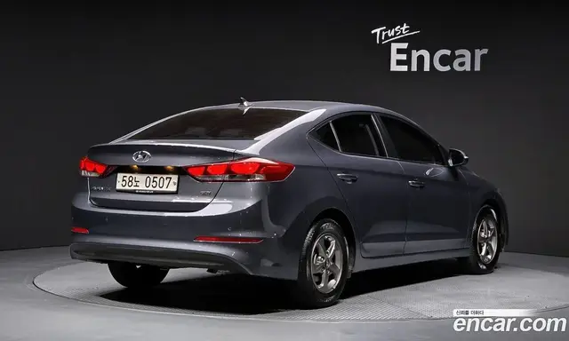 Hyundai Avante 2016 1.6 автомат (гидро), миниатюра 2