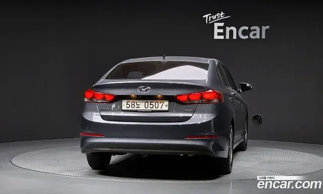 Hyundai Avante 2016 1.6 автомат (гидро), миниатюра 4