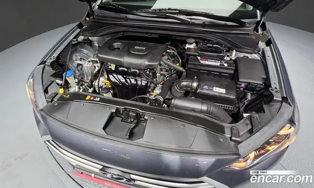 Hyundai Avante 2016 1.6 автомат (гидро), миниатюра 6