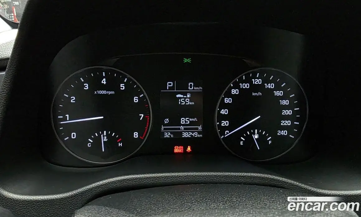 Hyundai Avante 2016 1.6 автомат (гидро), фото 8