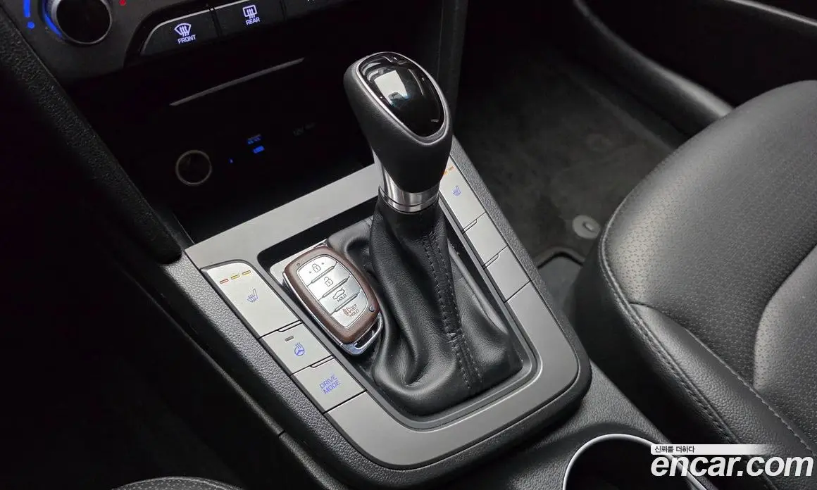 Hyundai Avante 2016 1.6 автомат (гидро), фото 9