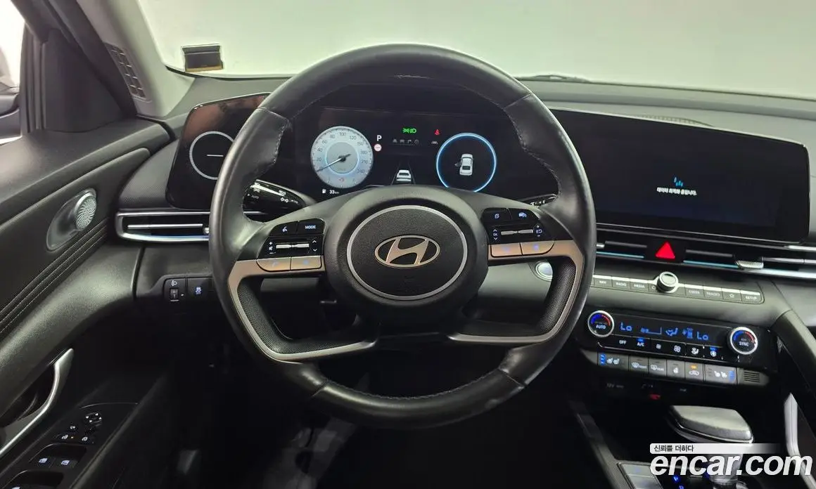 Hyundai Avante 2023 1.6 автомат (гидро), фото 13