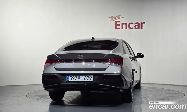 Hyundai Avante 2023 1.6 автомат (гидро), миниатюра 4