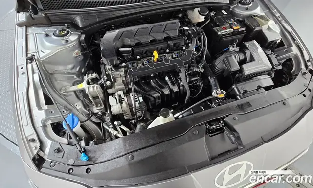 Hyundai Avante 2023 1.6 автомат (гидро), миниатюра 6