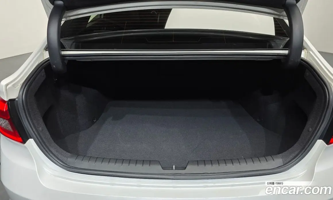 Hyundai Sonata 2014 2.0 автомат (гидро), фото 23