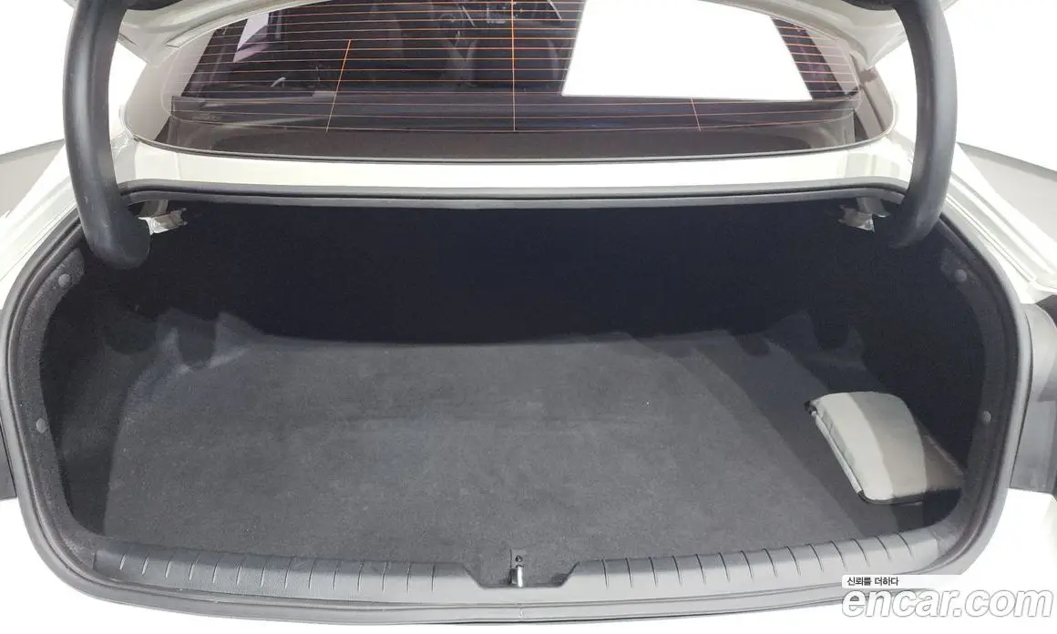 Hyundai Sonata 2023 2.0 автомат (гидро), фото 23