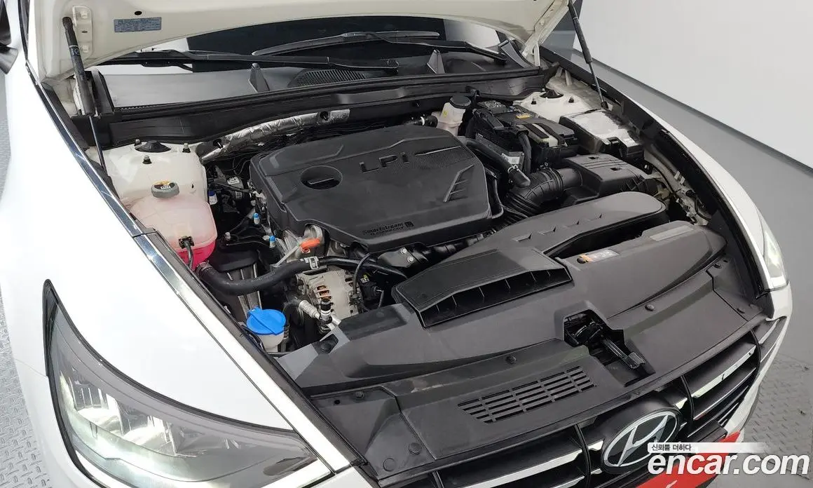 Hyundai Sonata 2023 2.0 автомат (гидро), фото 6