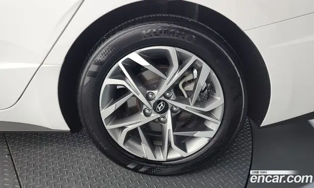 Hyundai Sonata 2023 2.0 автомат (гидро), миниатюра 7