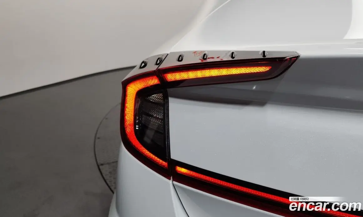 Hyundai Sonata 2023 2.0 автомат (гидро), фото 9