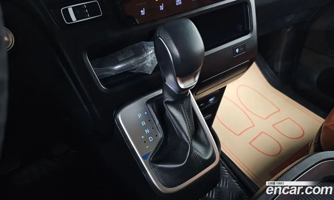 Hyundai Staria 2024 1.6 автомат (гидро), фото 9