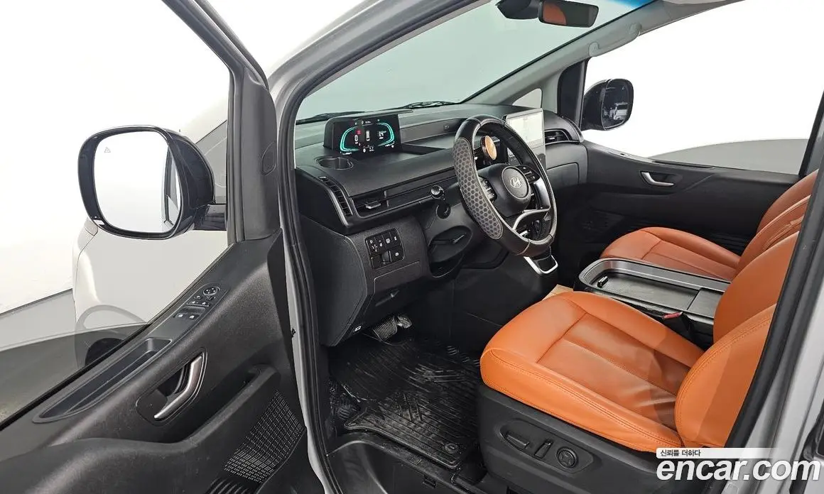 Hyundai Staria 2024 1.6 автомат (гидро), фото 10