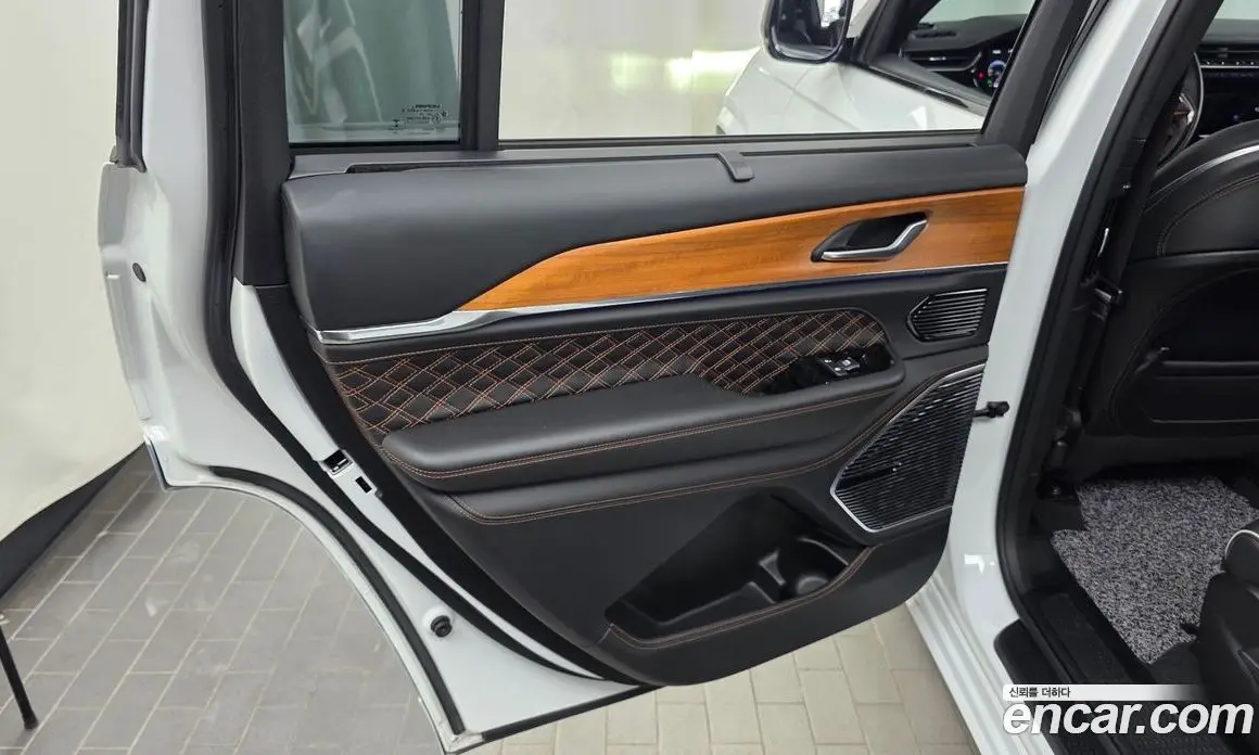 Jeep Cherokee 2023 3.6 автомат (гидро), фото 15