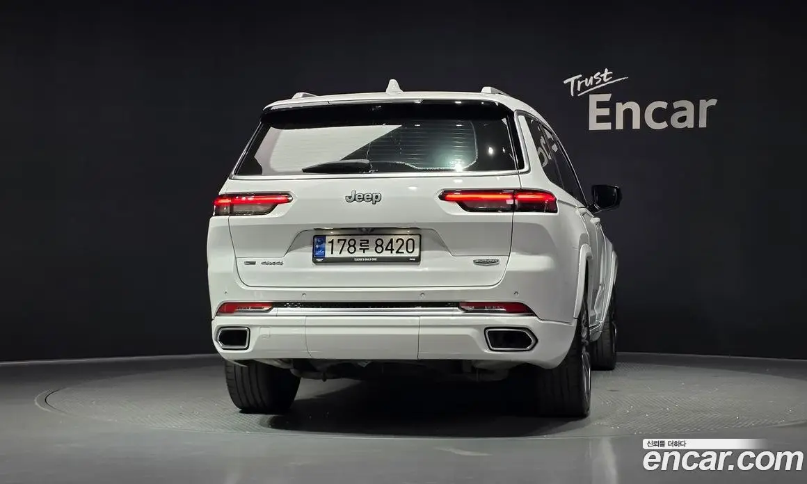 Jeep Cherokee 2023 3.6 автомат (гидро), фото 4
