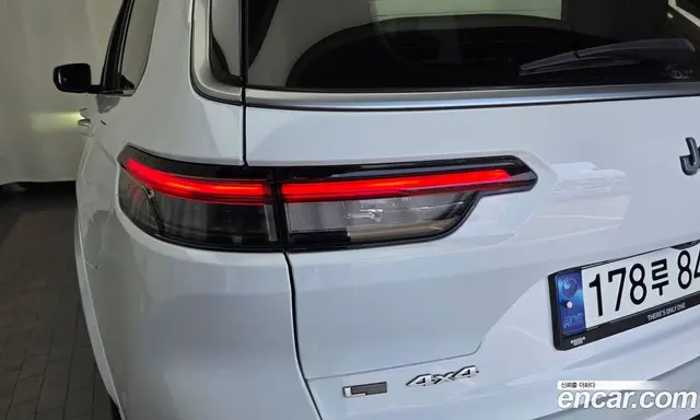 Jeep Cherokee 2023 3.6 автомат (гидро), миниатюра 9