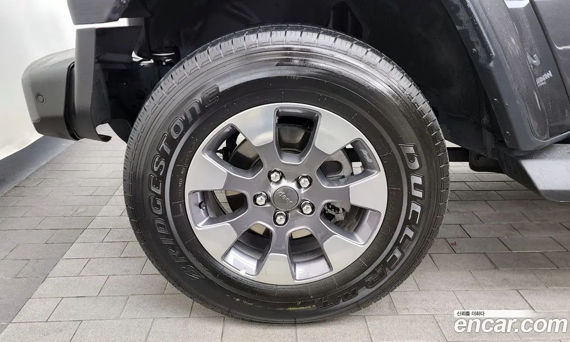 Jeep Wrangler 2019 2.0 автомат (гидро), фото 5