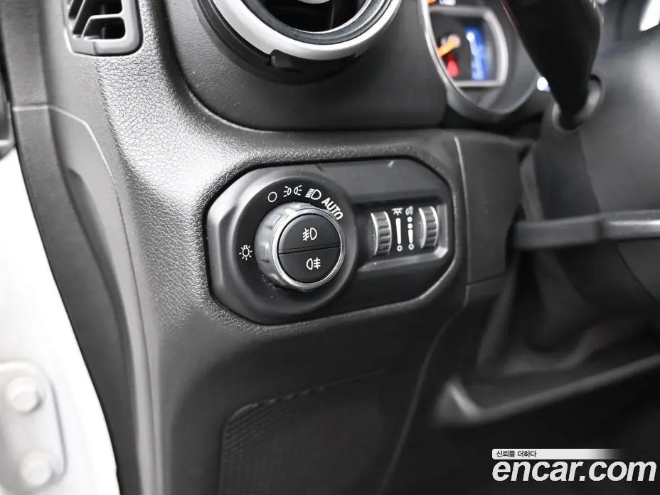 Jeep Wrangler 2019 2.0 автомат (гидро), фото 16