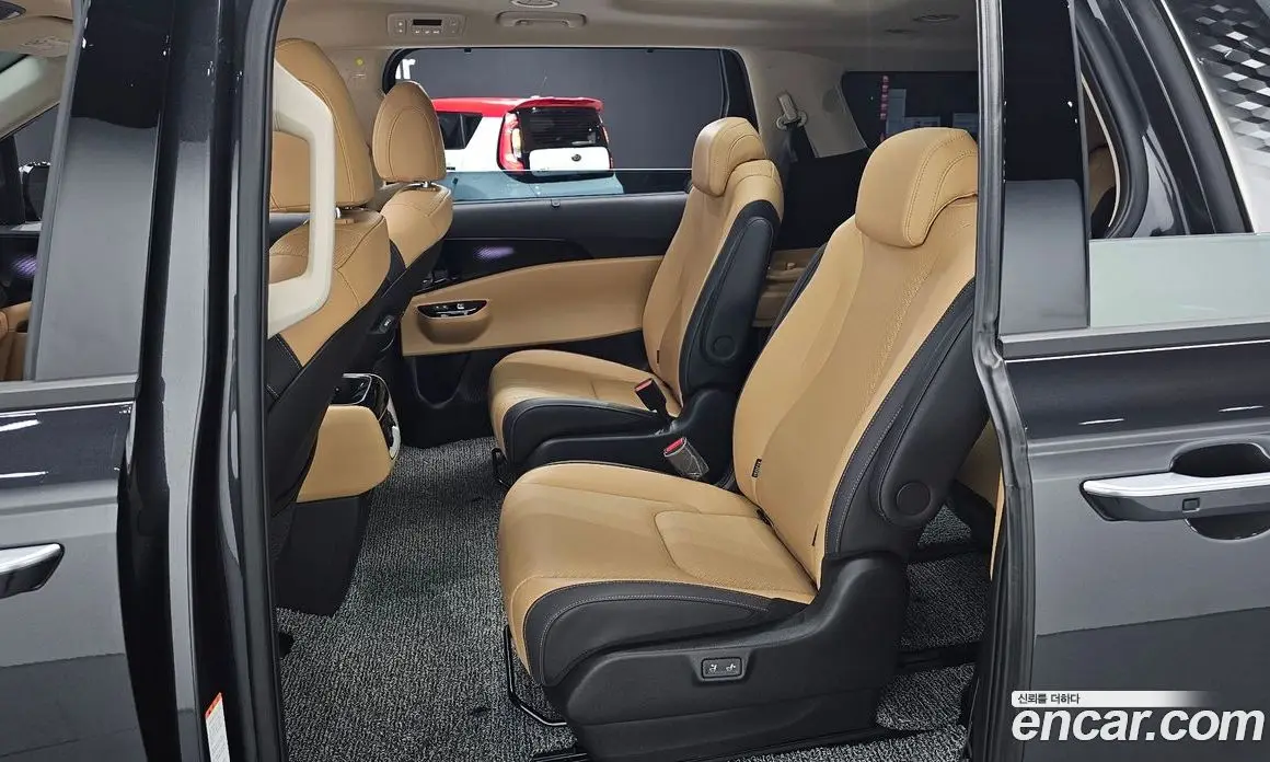 Kia Carnival 2023 2.2 автомат (гидро), фото 12