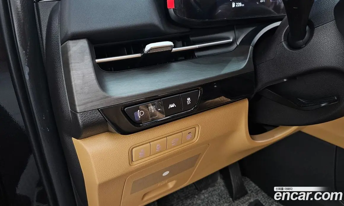 Kia Carnival 2023 2.2 автомат (гидро), фото 17