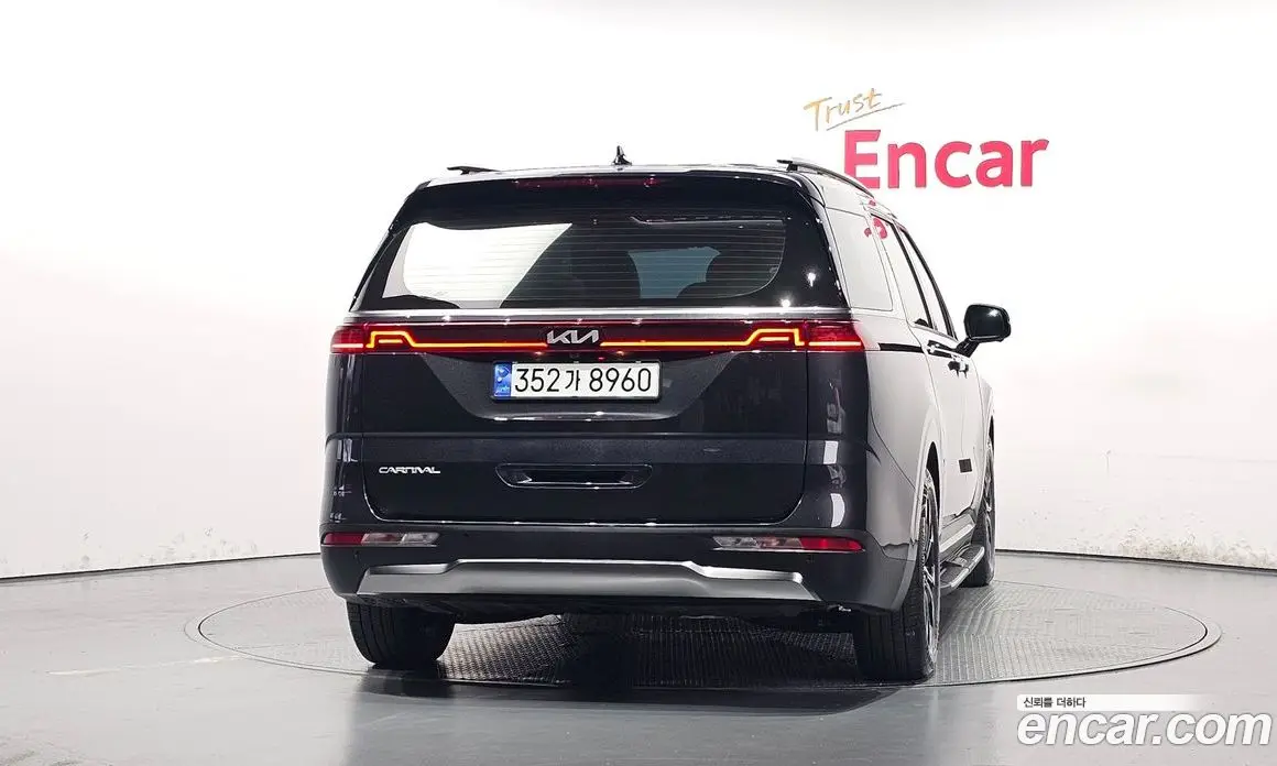 Kia Carnival 2023 2.2 автомат (гидро), фото 4