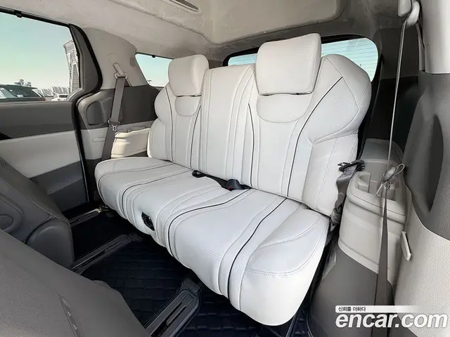 Kia Carnival 2024 1.6 автомат (гидро), миниатюра 11