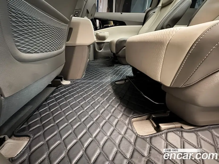 Kia Carnival 2024 1.6 автомат (гидро), фото 15
