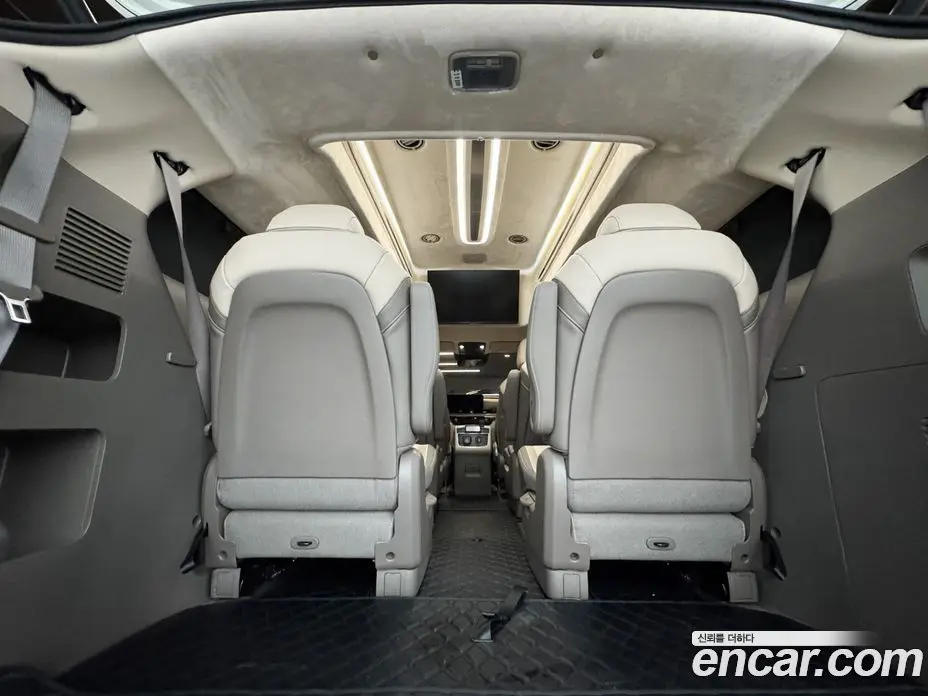 Kia Carnival 2024 1.6 автомат (гидро), фото 16