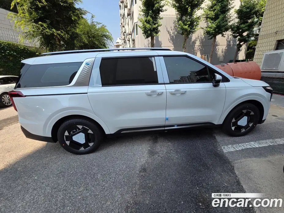 Kia Carnival 2026 1.6 автомат (гидро), фото 5