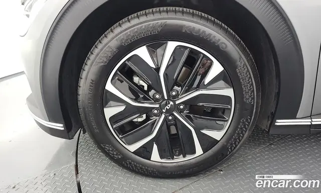 Kia EV6 2023 0.1 автомат (гидро), миниатюра 5