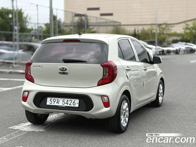 Kia Morning 2018 1.0 автомат (гидро), миниатюра 2