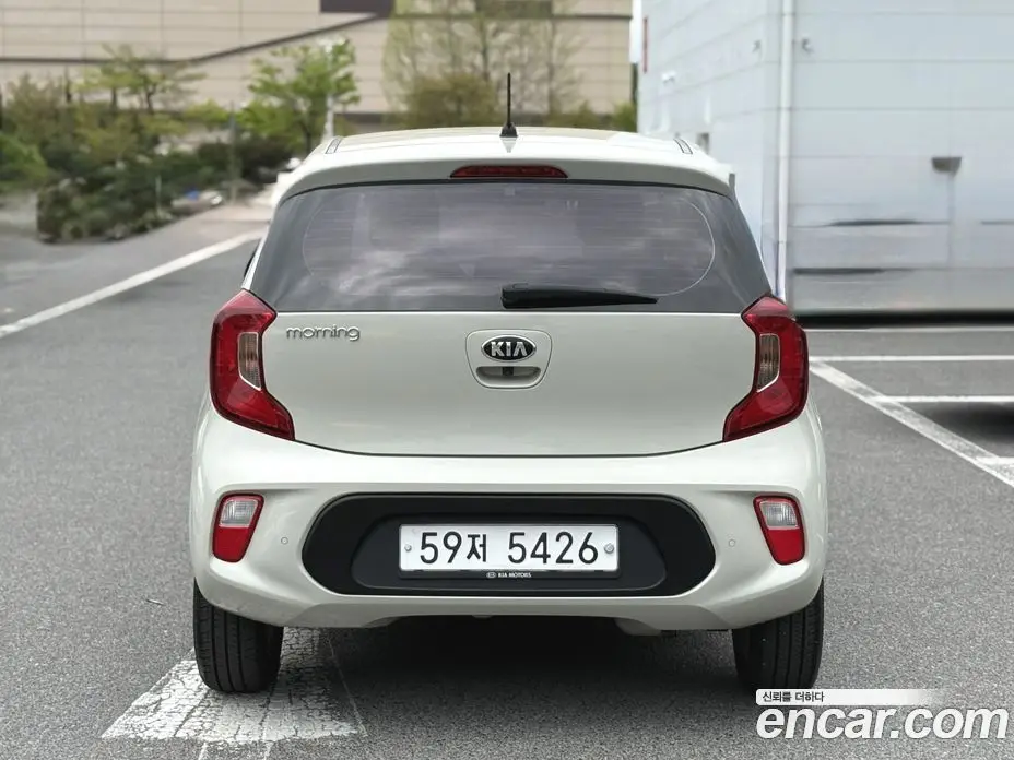 Kia Morning 2018 1.0 автомат (гидро), фото 4