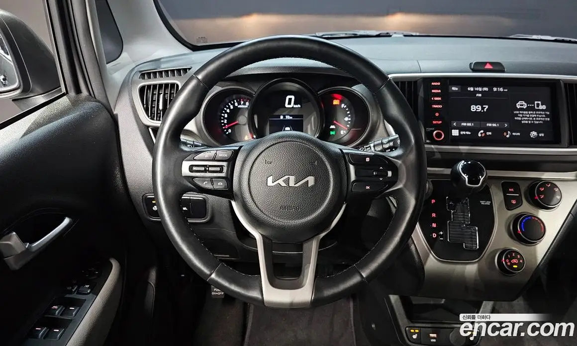 Kia Ray 2022 1.0 автомат (гидро), фото 13