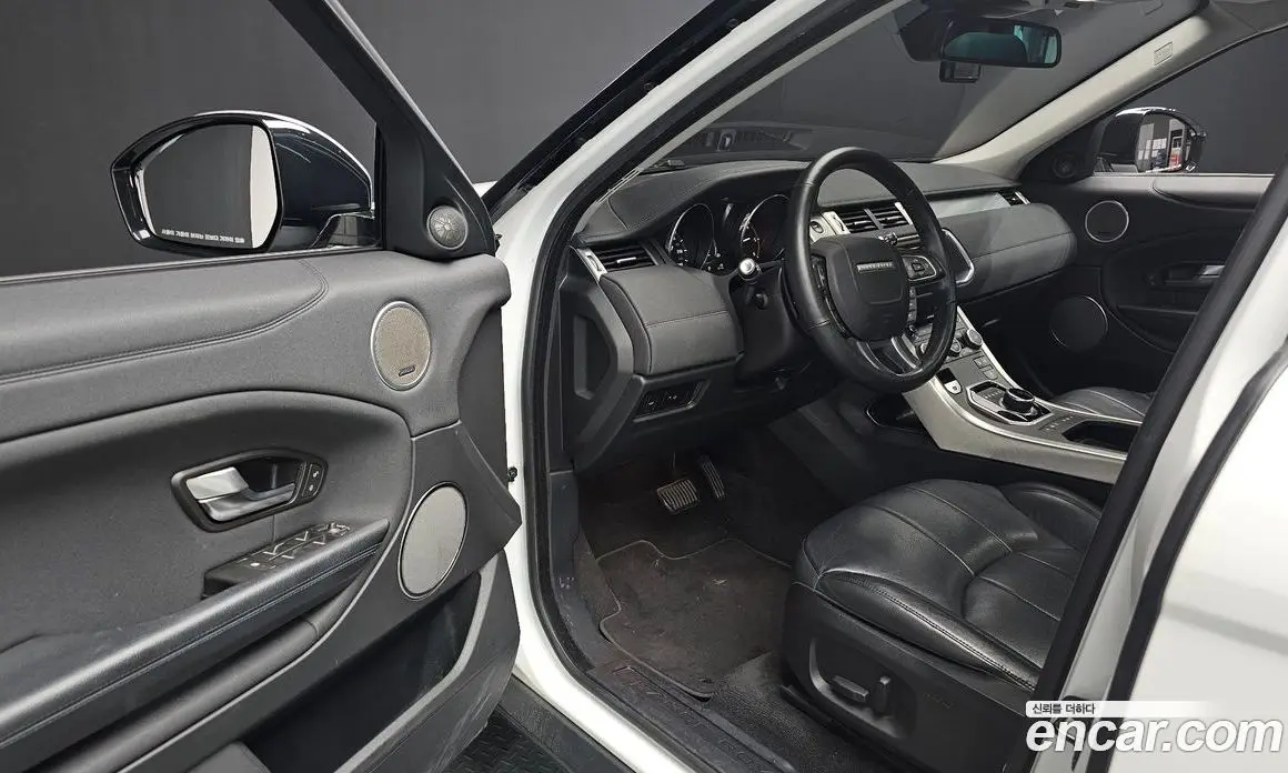 Land Rover Range Rover Evoque 2017 2.0 автомат (гидро), фото 11