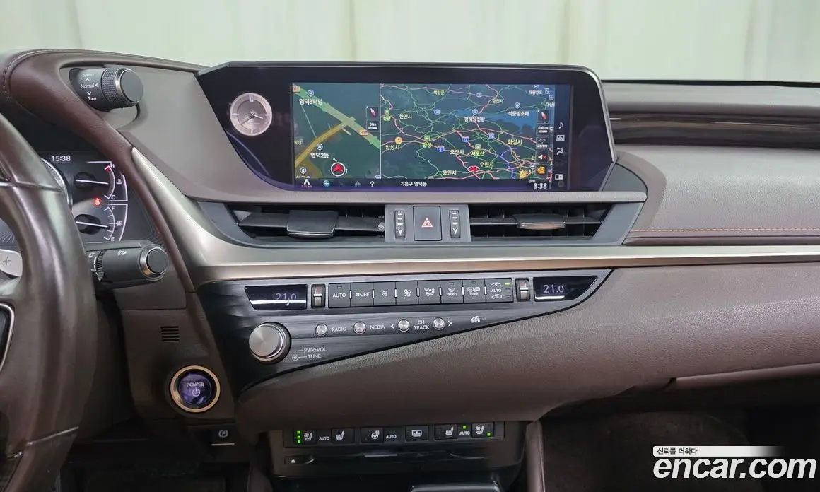 Lexus ES 2021 2.5 автомат (гидро), фото 13 Lexus ES 2021 2.5 автомат (гидро), фото 13