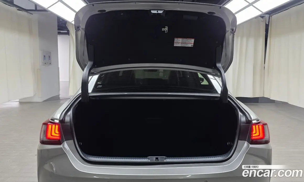 Lexus ES 2021 2.5 автомат (гидро), фото 18 Lexus ES 2021 2.5 автомат (гидро), фото 18