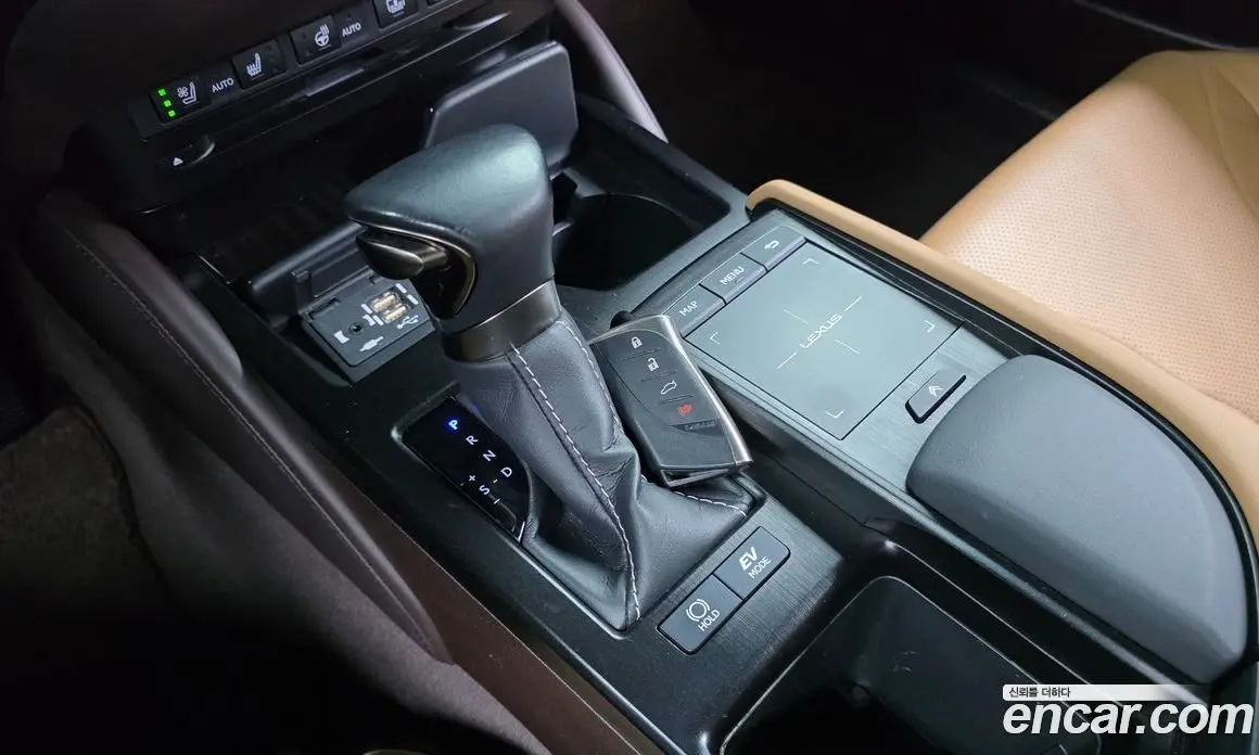 Lexus ES 2021 2.5 автомат (гидро), фото 9 Lexus ES 2021 2.5 автомат (гидро), фото 9