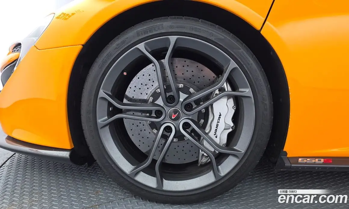 McLaren 650S 2015 3.8 автомат (гидро), фото 5 McLaren 650S 2015 3.8 автомат (гидро), фото 5