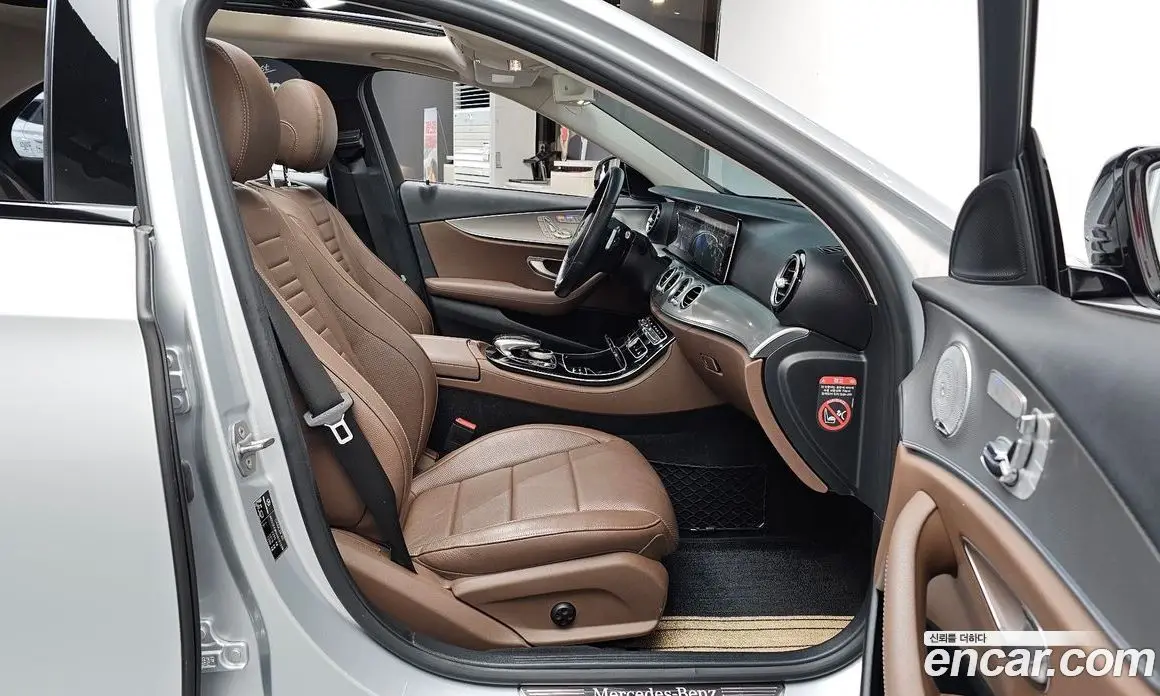 Mercedes-Benz E-Class 2016 2.0 гидро, фото 12 Mercedes-Benz E-Class 2016 2.0 гидро, фото 12