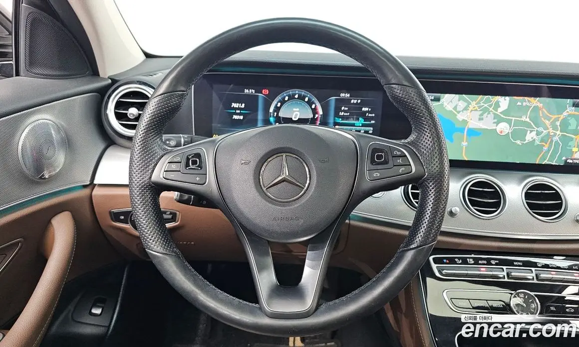Mercedes-Benz E-Class 2016 2.0 гидро, фото 13 Mercedes-Benz E-Class 2016 2.0 гидро, фото 13