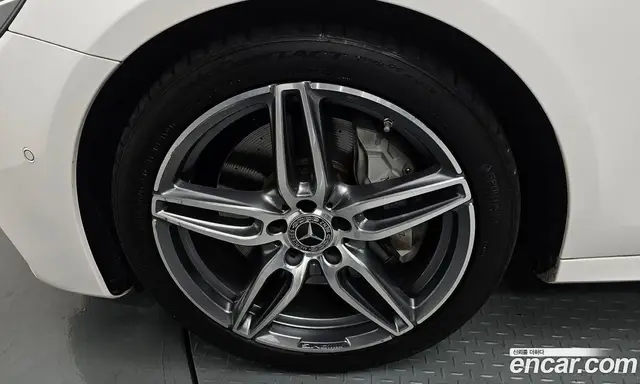 Mercedes-Benz E-Class 2019 2.0 гидро, миниатюра 5 Mercedes-Benz E-Class 2019 2.0 гидро, миниатюра 5