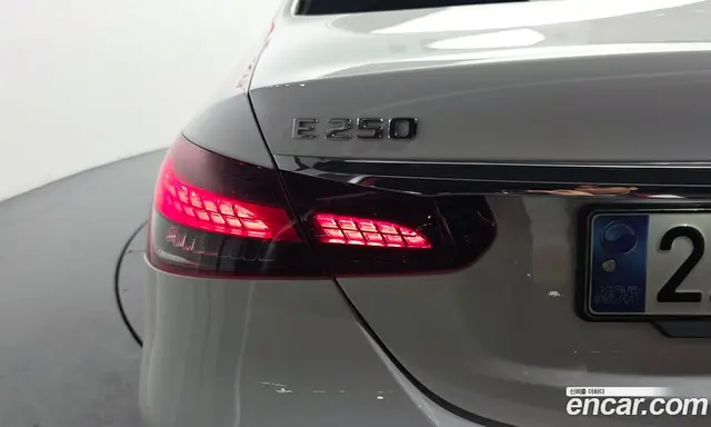 Mercedes-Benz E-Class 2023 2.0 гидро, миниатюра 9 Mercedes-Benz E-Class 2023 2.0 гидро, миниатюра 9