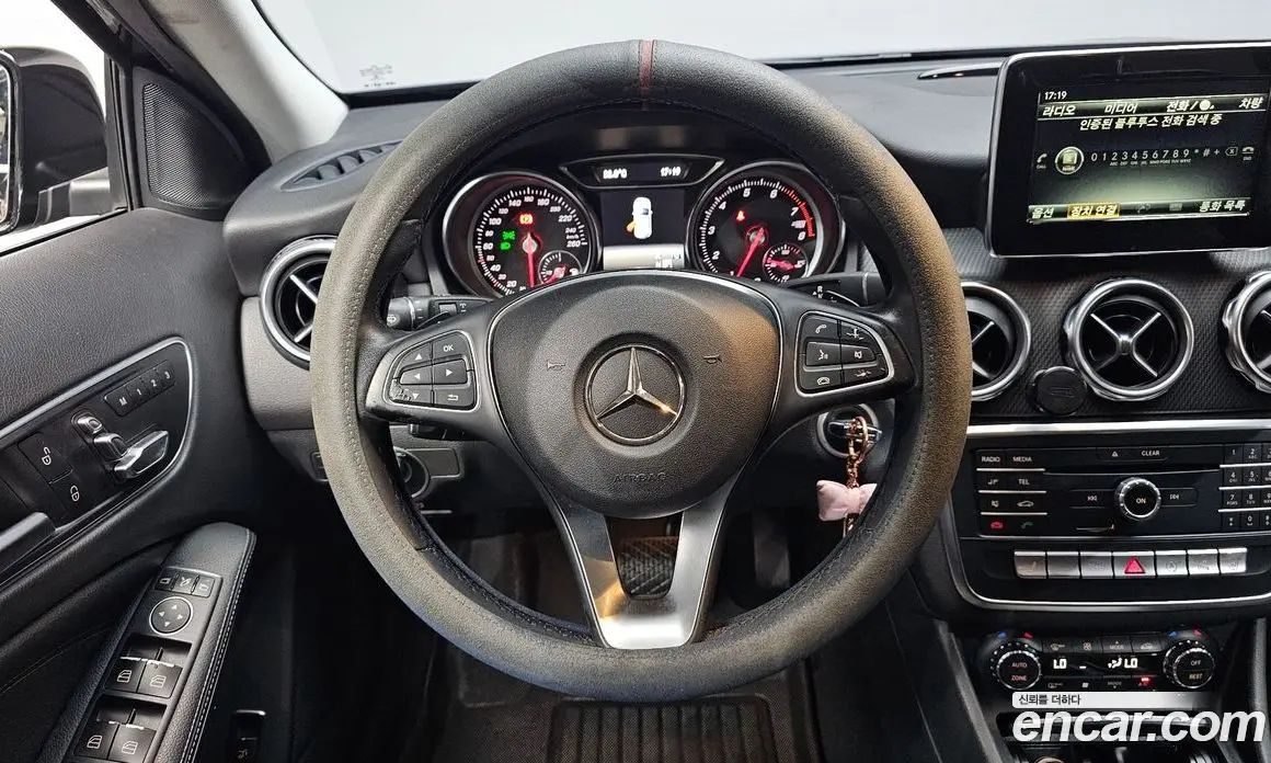 Mercedes-Benz GLA-Class 2018 2.0 гидро, фото 18