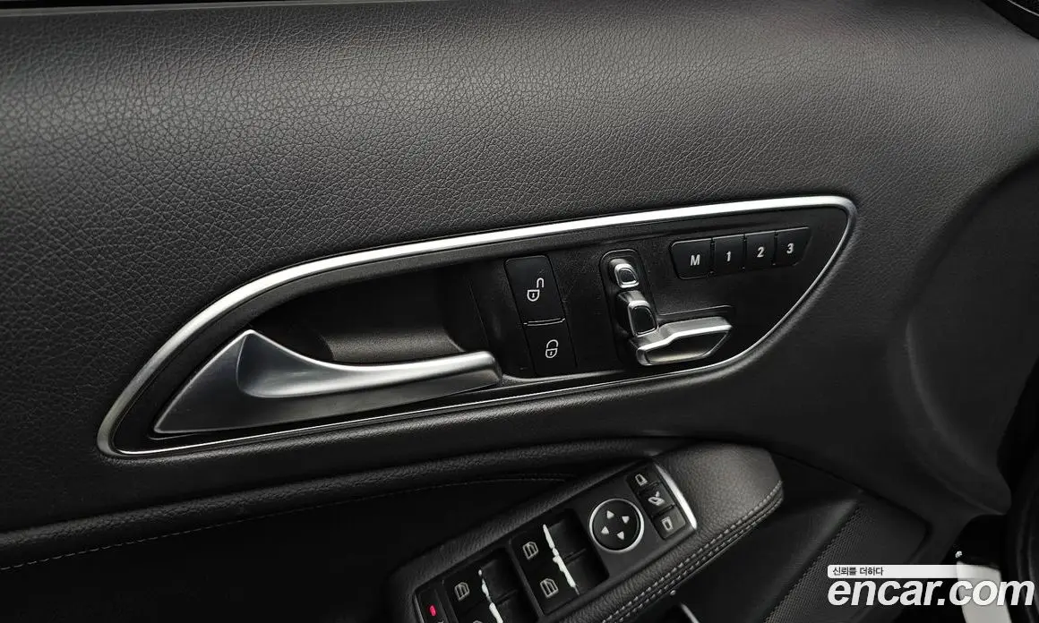 Mercedes-Benz GLA-Class 2018 2.0 гидро, фото 30