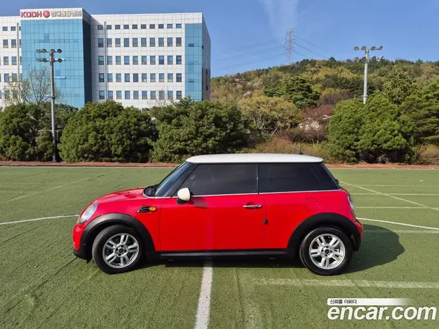 Mini Cooper 2012 1.6 автомат (гидро), миниатюра 5
