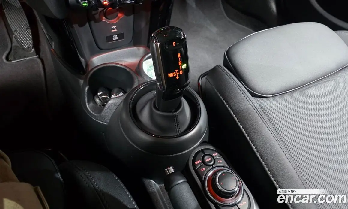 Mini Cooper 2024 1.5 автомат (гидро), фото 12