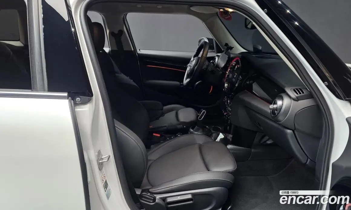 Mini Cooper 2024 1.5 автомат (гидро), фото 17