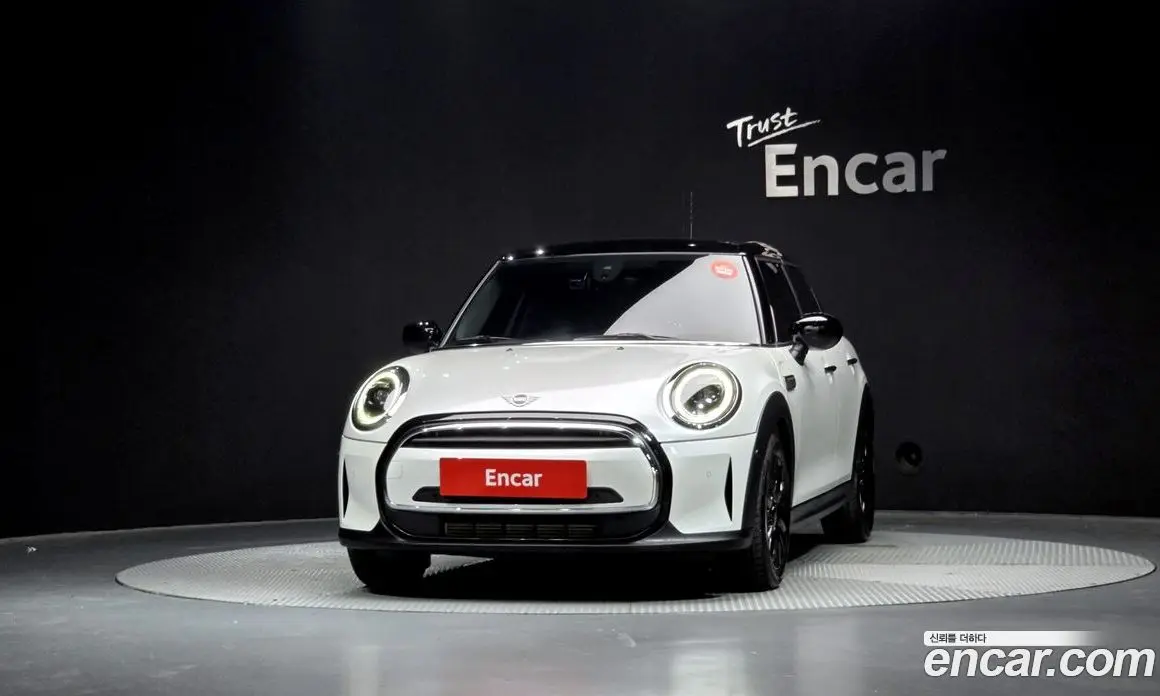 Mini Cooper 2024 1.5 автомат (гидро), фото 3