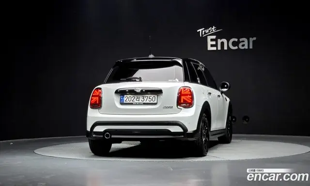 Mini Cooper 2024 1.5 автомат (гидро), миниатюра 4