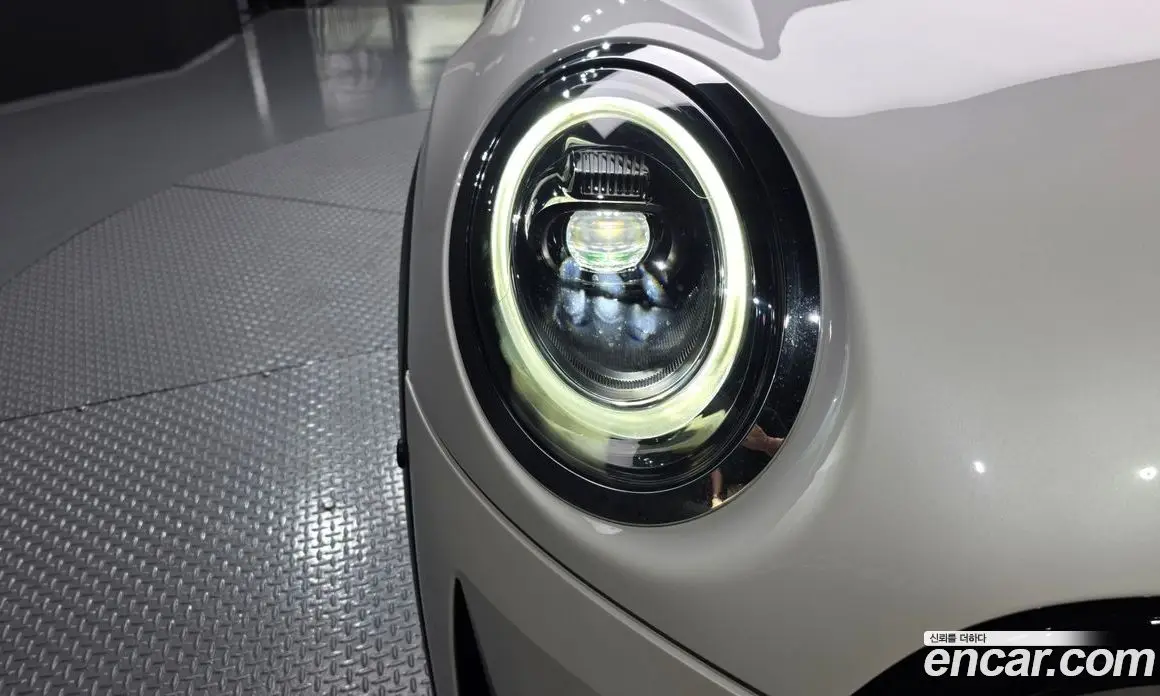 Mini Cooper 2024 1.5 автомат (гидро), фото 8